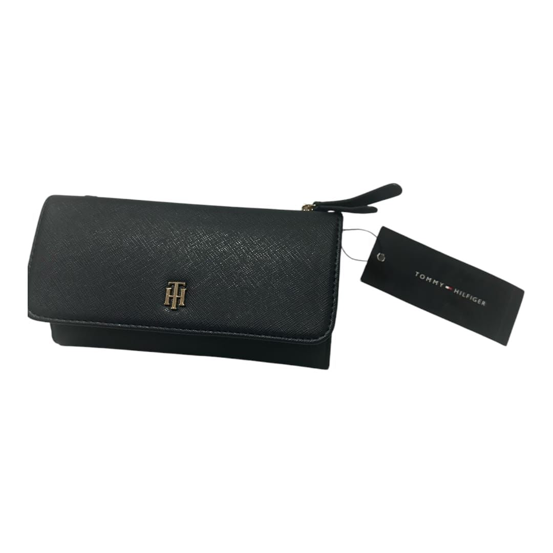 Cartera Tommy Hilfiger Negra – Billetera de Lujo con Cierre y Detalle Dorado