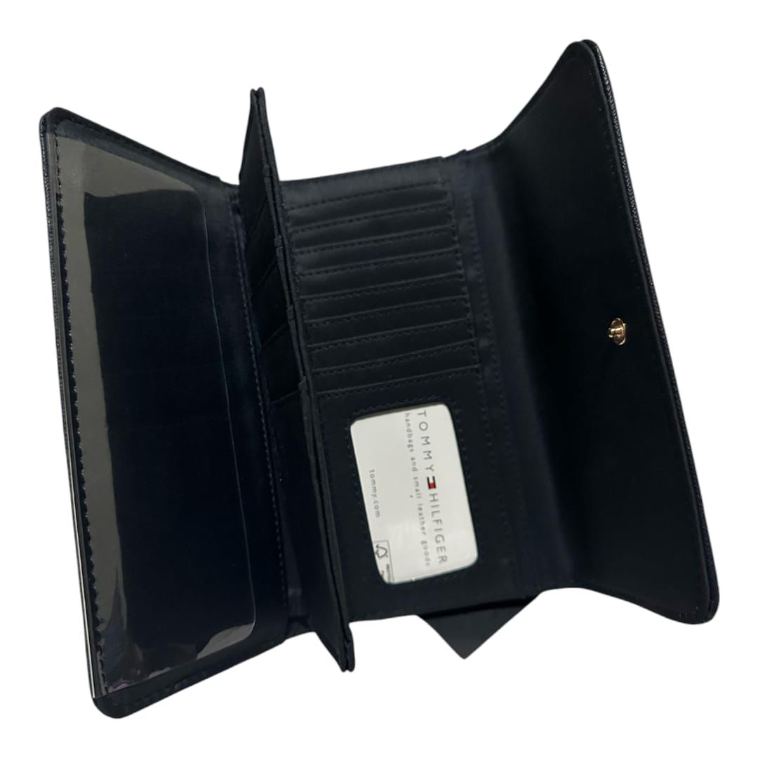 Cartera Tommy Hilfiger Negra – Billetera de Lujo con Cierre y Detalle Dorado