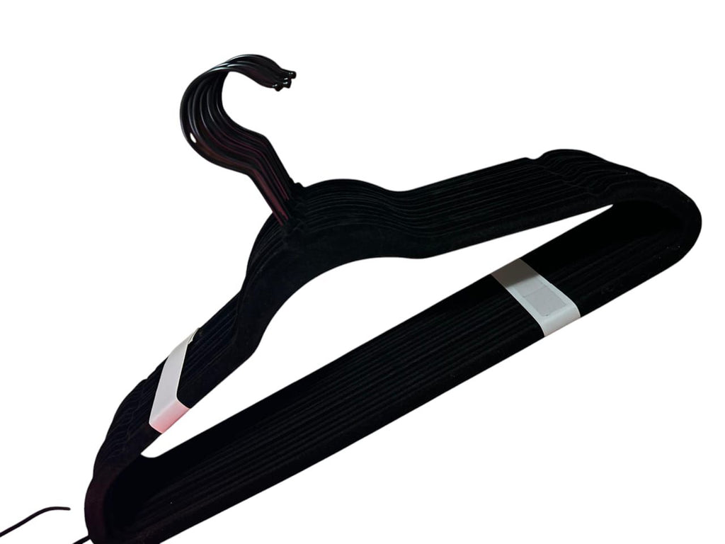 Set de 10 Ganchos de Ropa Aterciopelados – Antideslizantes y Ultrafinos